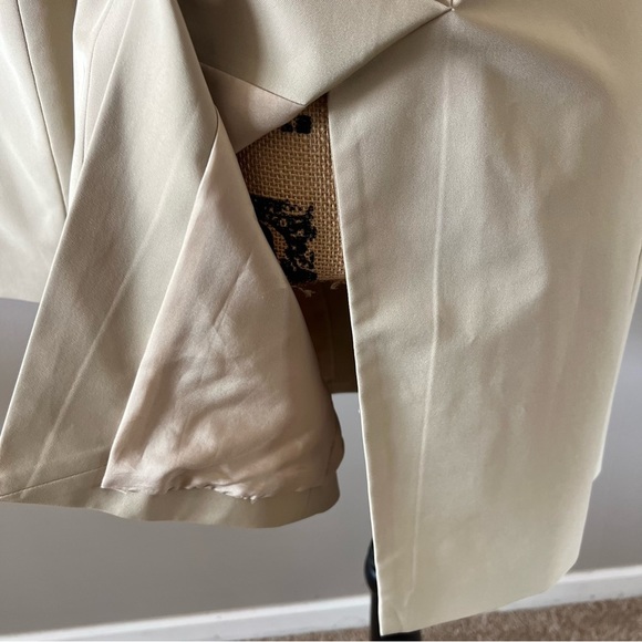 Theory Trench Coat Unbelted - Picture 8 of 16